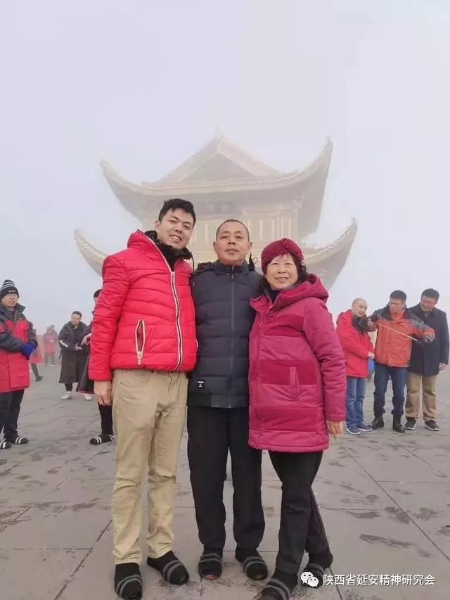 5e49eb6a4ec79.jpg