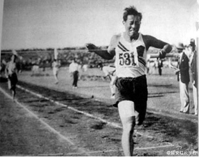 b8aeedd1282a190298573b_副本.jpg
