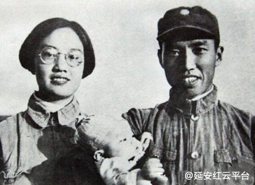 左权唯一的全家福。资料图.jpg